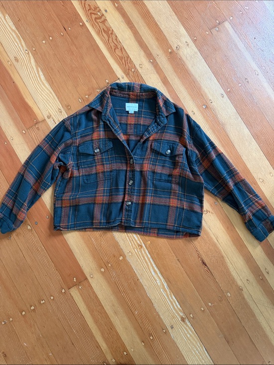 American Eagle Outfitters Tops - American Eagle Cropped Boxy Plaid Long Sleeve Button Down Shirt Large